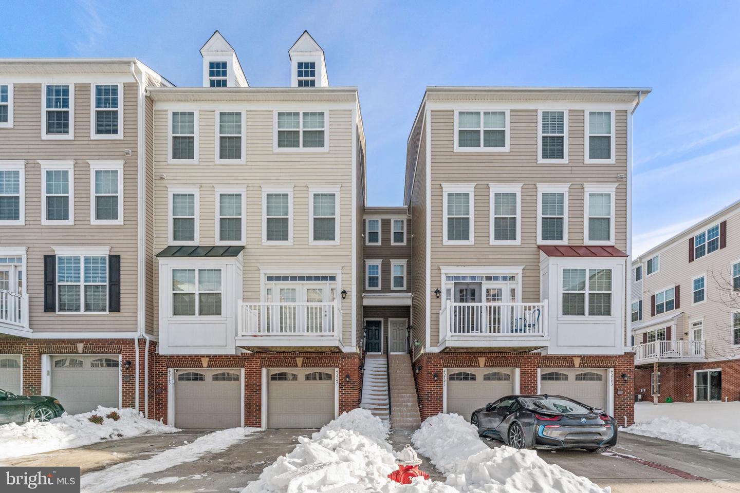 45745 Winding Branch Terrace, Sterling