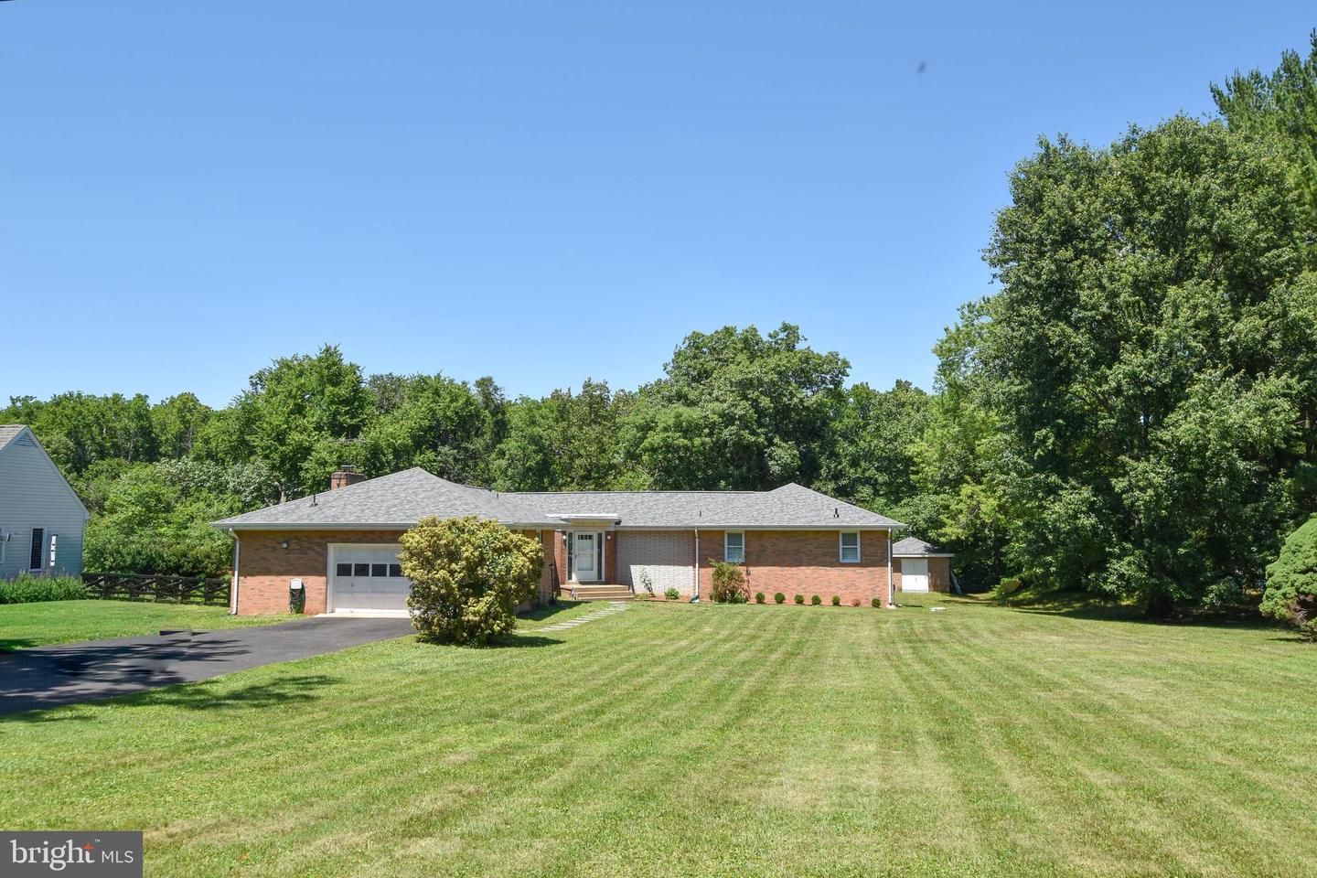 19141 Youngs Cliff Road