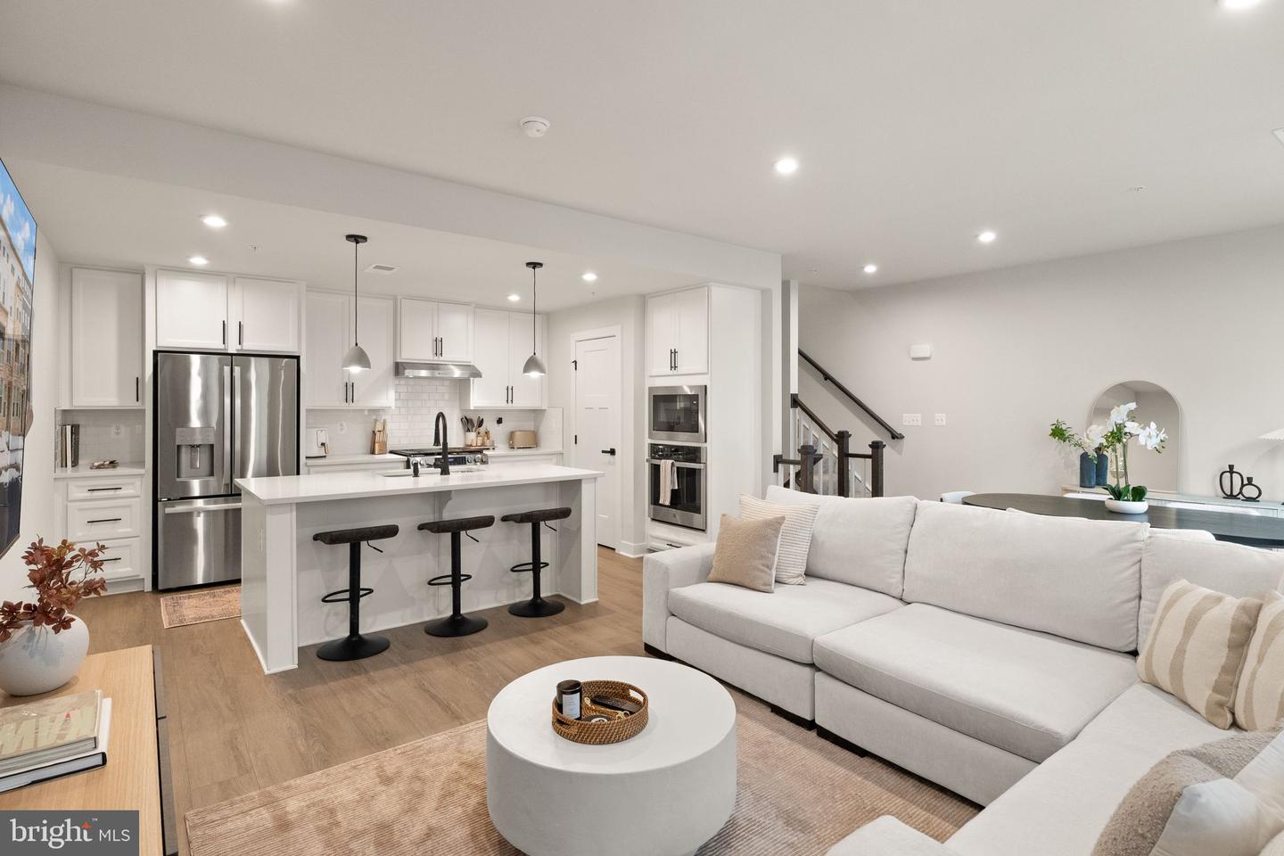 42595 Pitlochry Terrace, Sterling