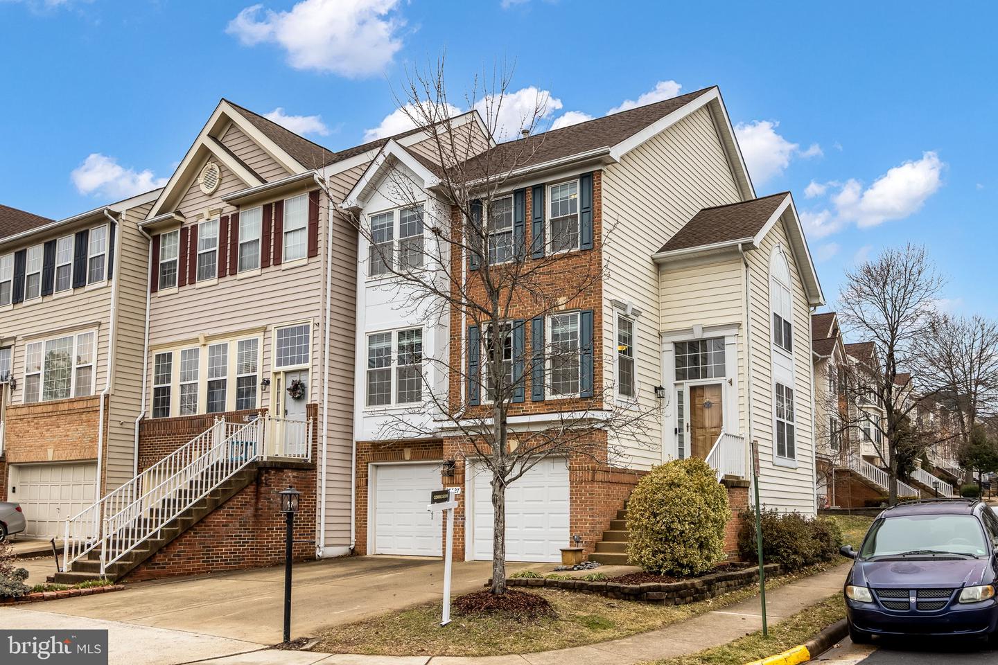 20627 Glenmere Square, Sterling