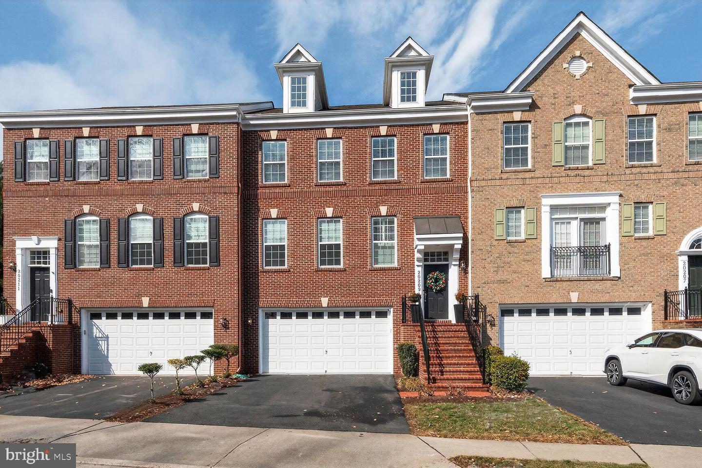 20209 Center Brook Square, Sterling