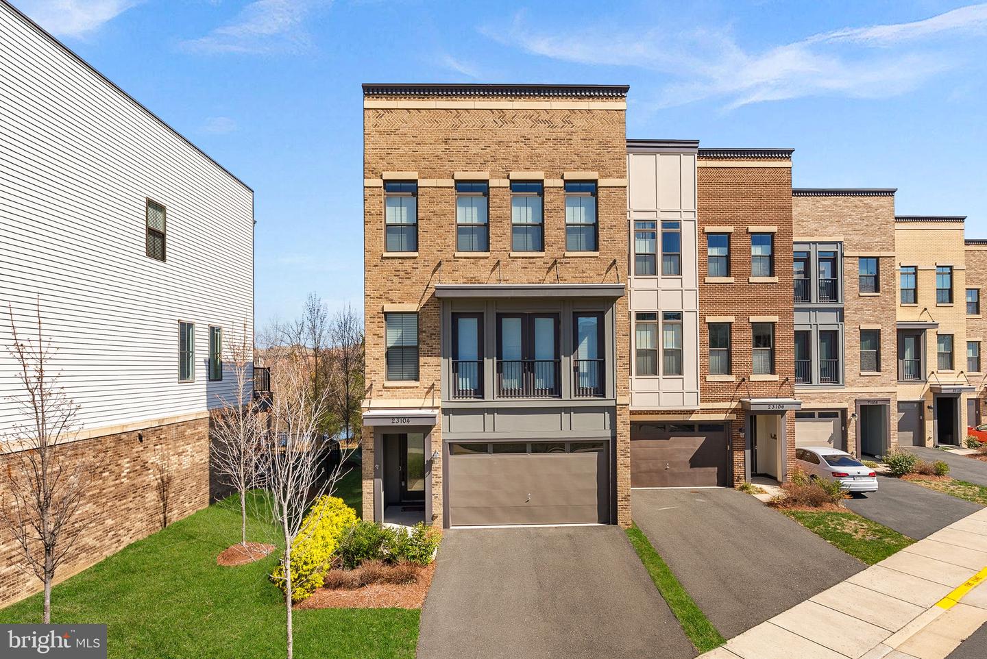 23104 Sullivans Cove Square, Brambleton