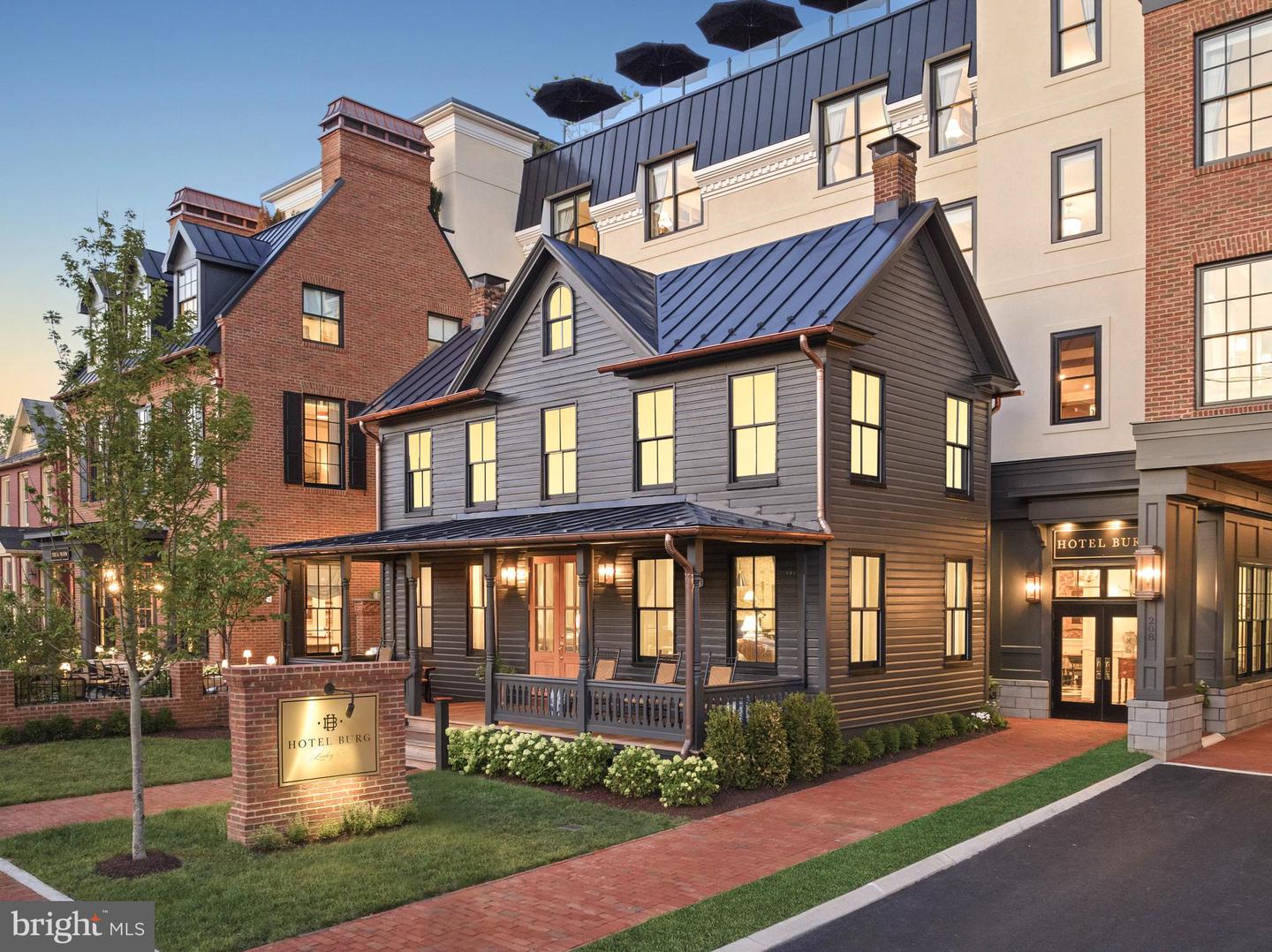 212 King Street S #d, Leesburg