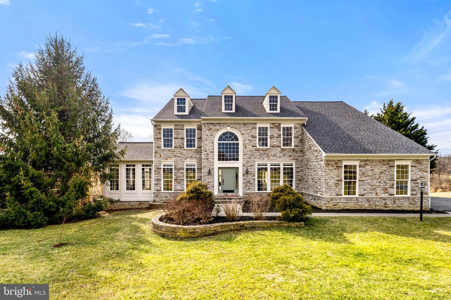 39054 Old Stage Place, Waterford