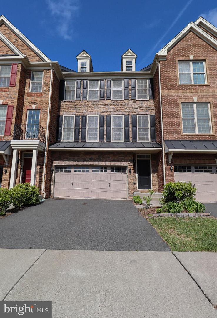 24972 Glasgow Heights Terrace, Chantilly