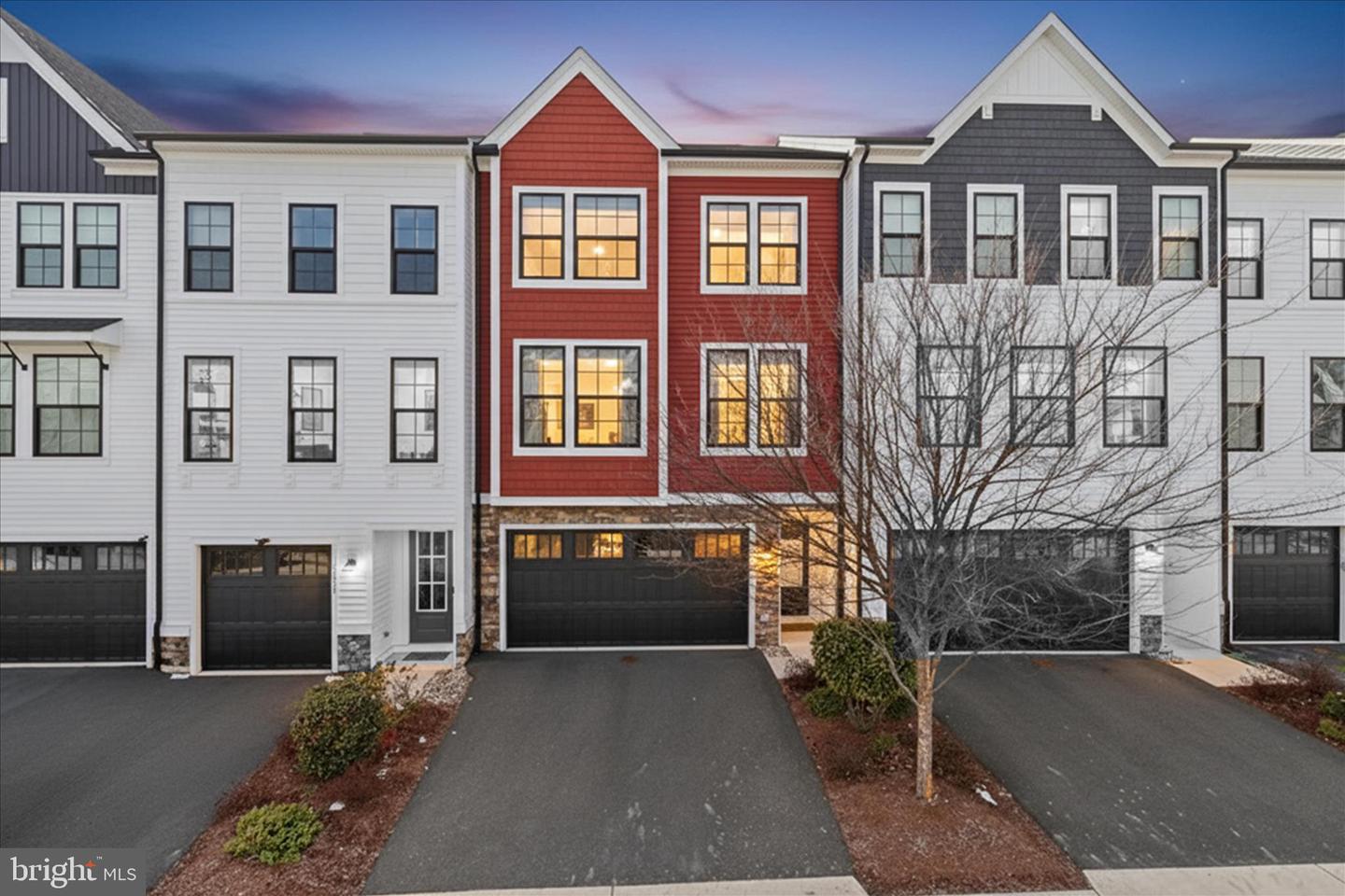 25429 Hartland Orchard Terrace, Chantilly