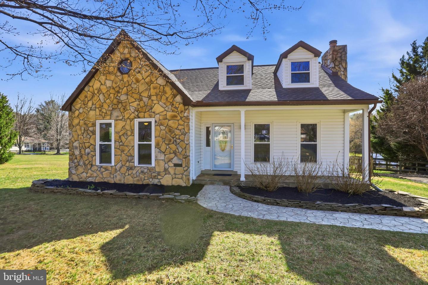 17473 Madison Avenue, Hamilton