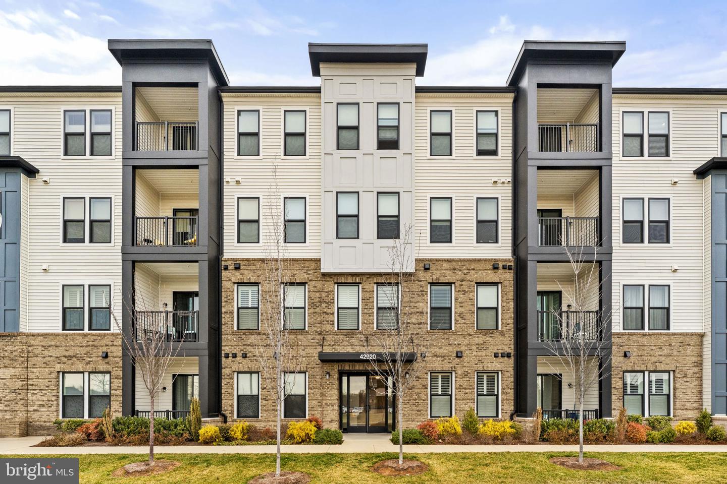 42920 Firefly Sonata Terrace #201, Ashburn