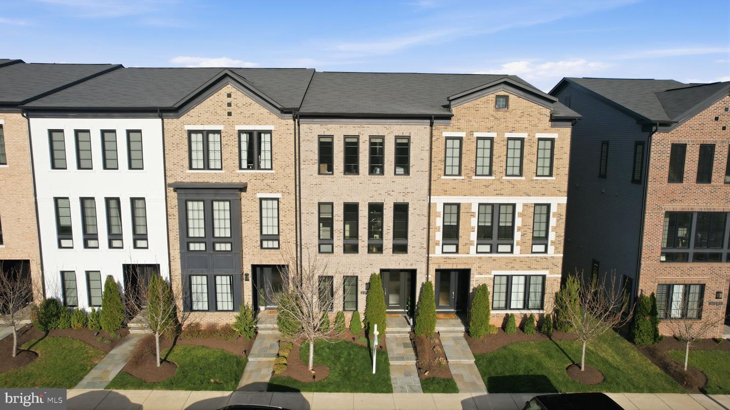 20388 Roslindale Drive, Ashburn