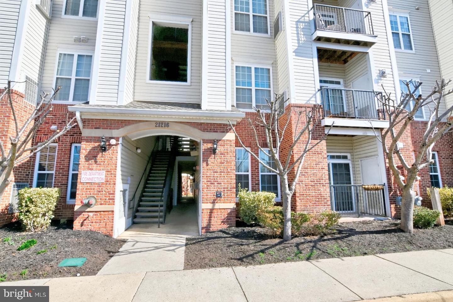 21216 Mcfadden Square #108