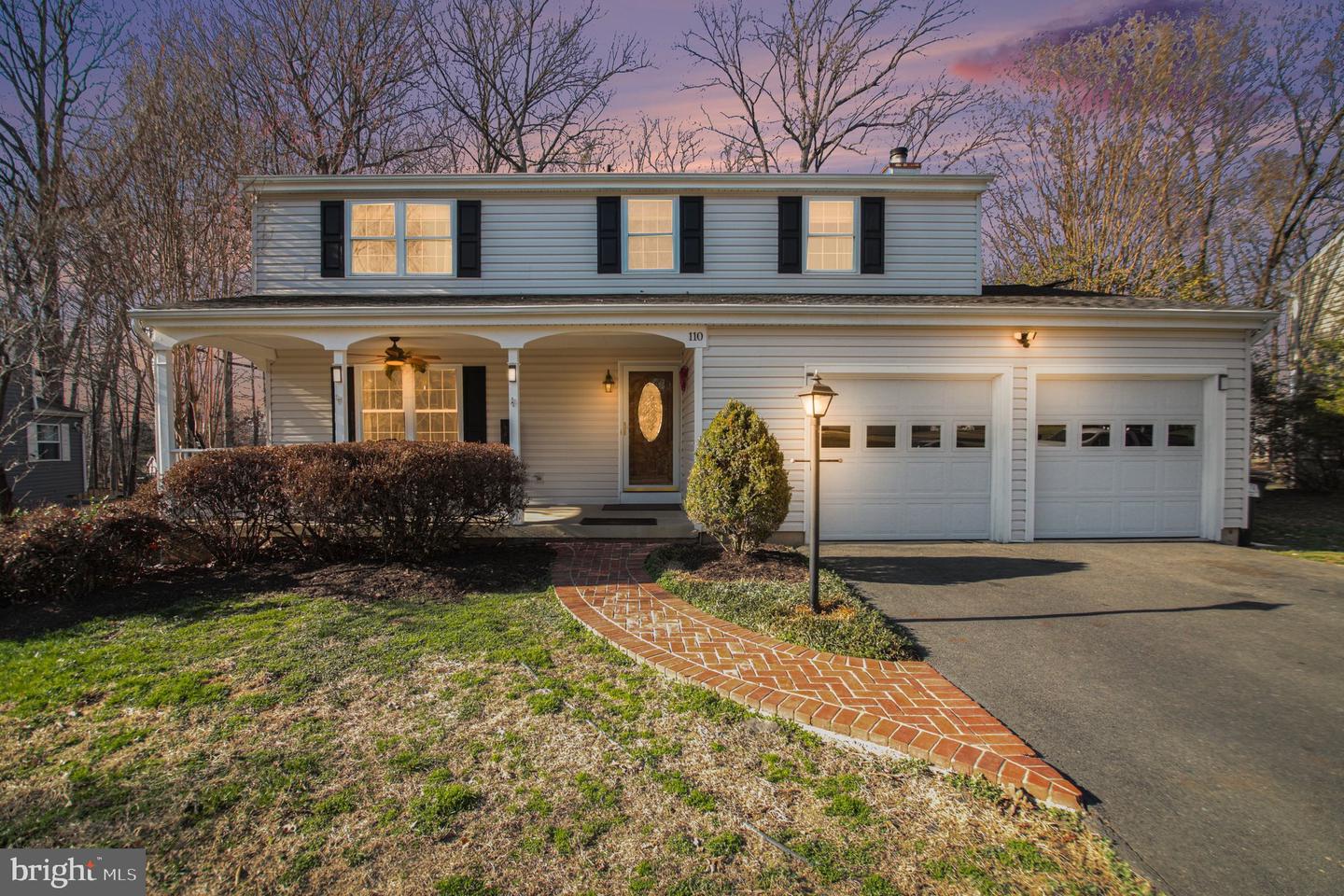 110 Almey Court, Sterling