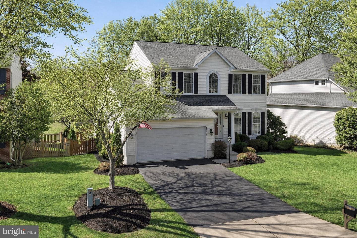 21313 Hidden Pond Place, Broadlands