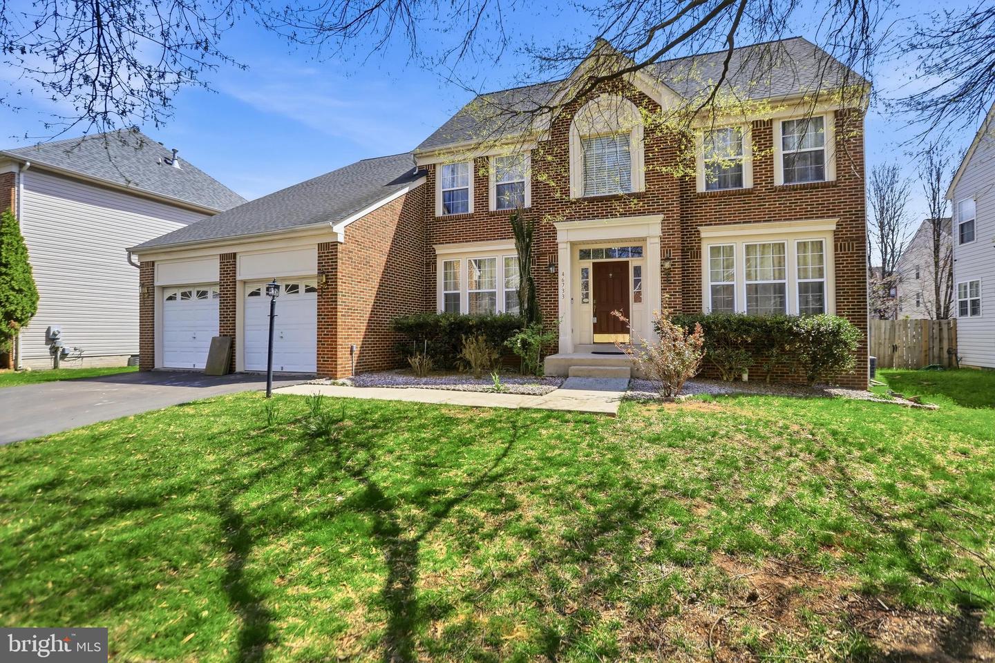 46733 Hollow Mountain Place, Sterling
