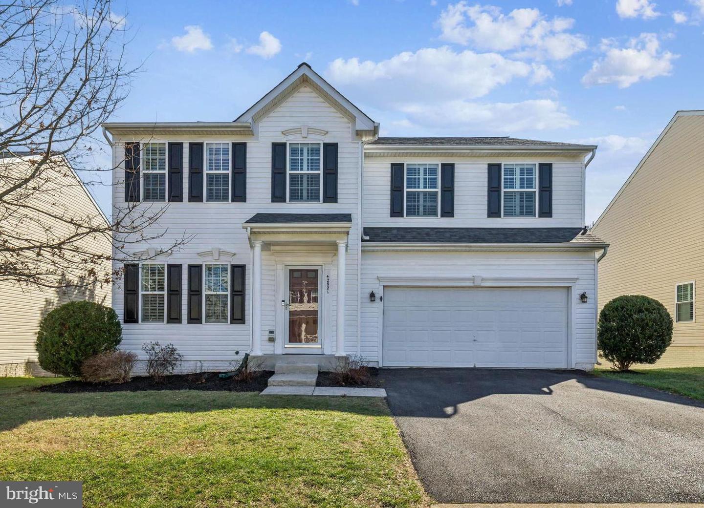 42921 Spyder Place, Chantilly