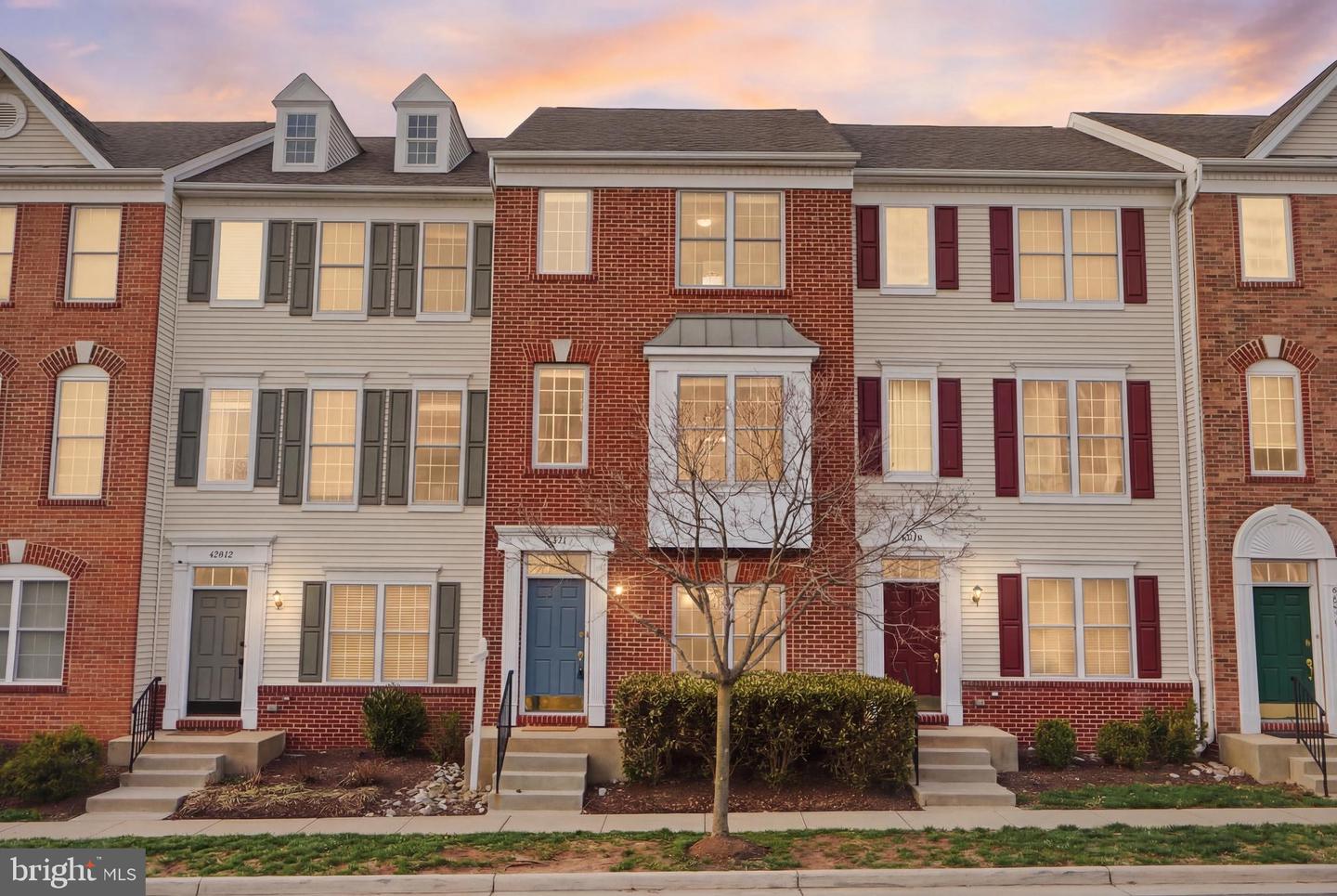 42834 Mccomas Terrace, Chantilly