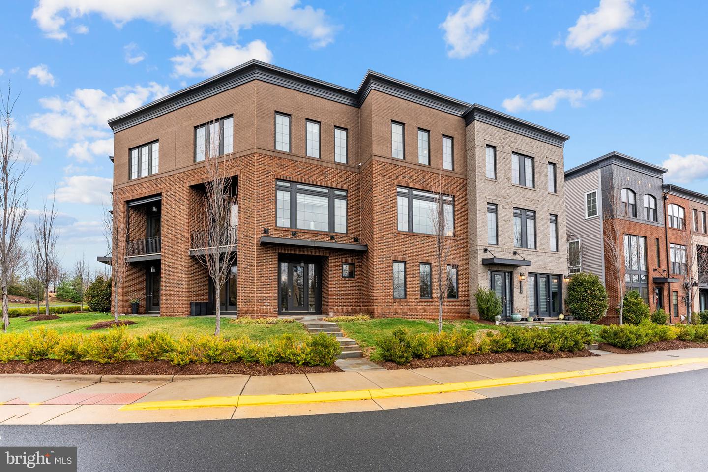 23132 Brooksbank Square, Brambleton