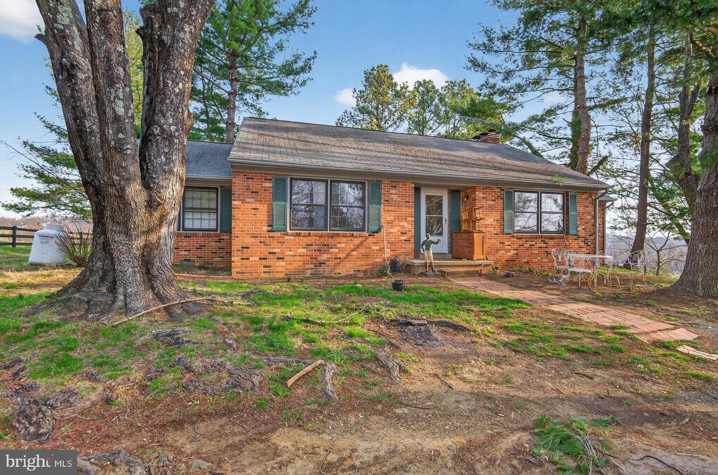 40246 Thomas Mill Road, Leesburg