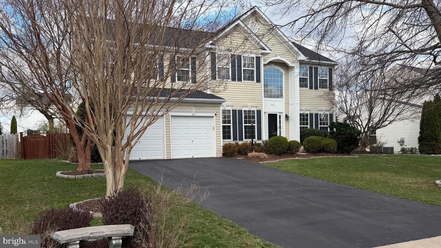 912 Towering Oak Court, Purcellville