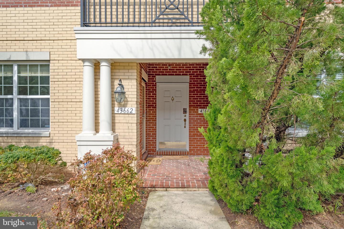 43662 Mcdowell Square, Leesburg