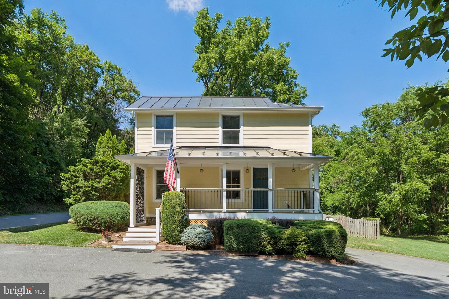 18280 Clayton Hall Road, Bluemont