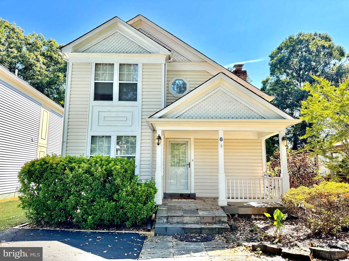 6 Oakdale Court, Sterling