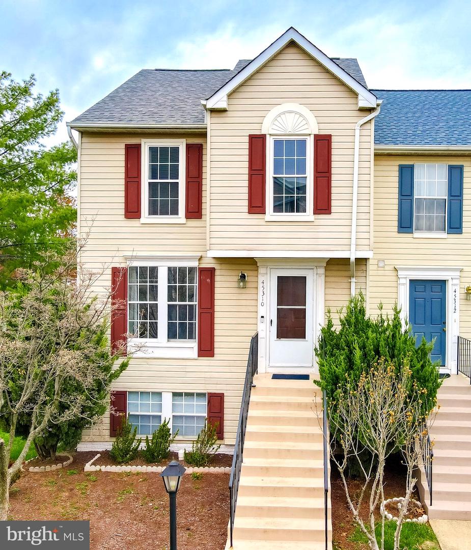 45310 Gable Square, Sterling