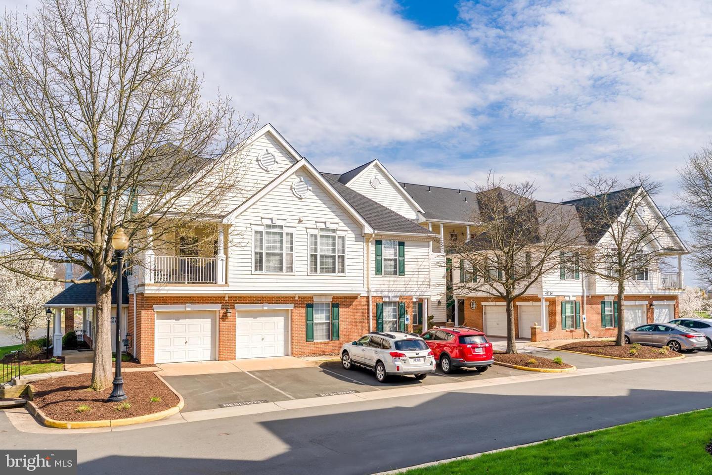 43114 Watercrest Square #200, Chantilly