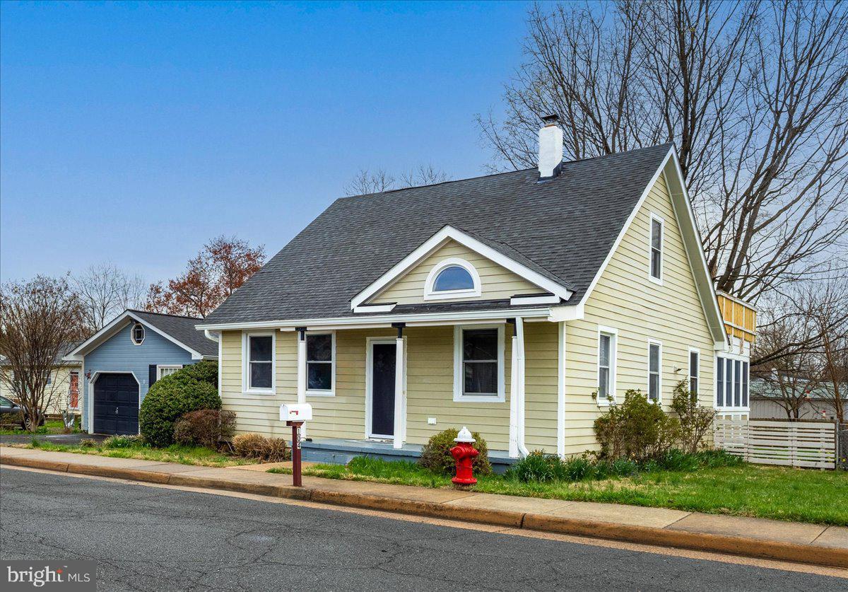 104 Pershing Avenue NW, Leesburg