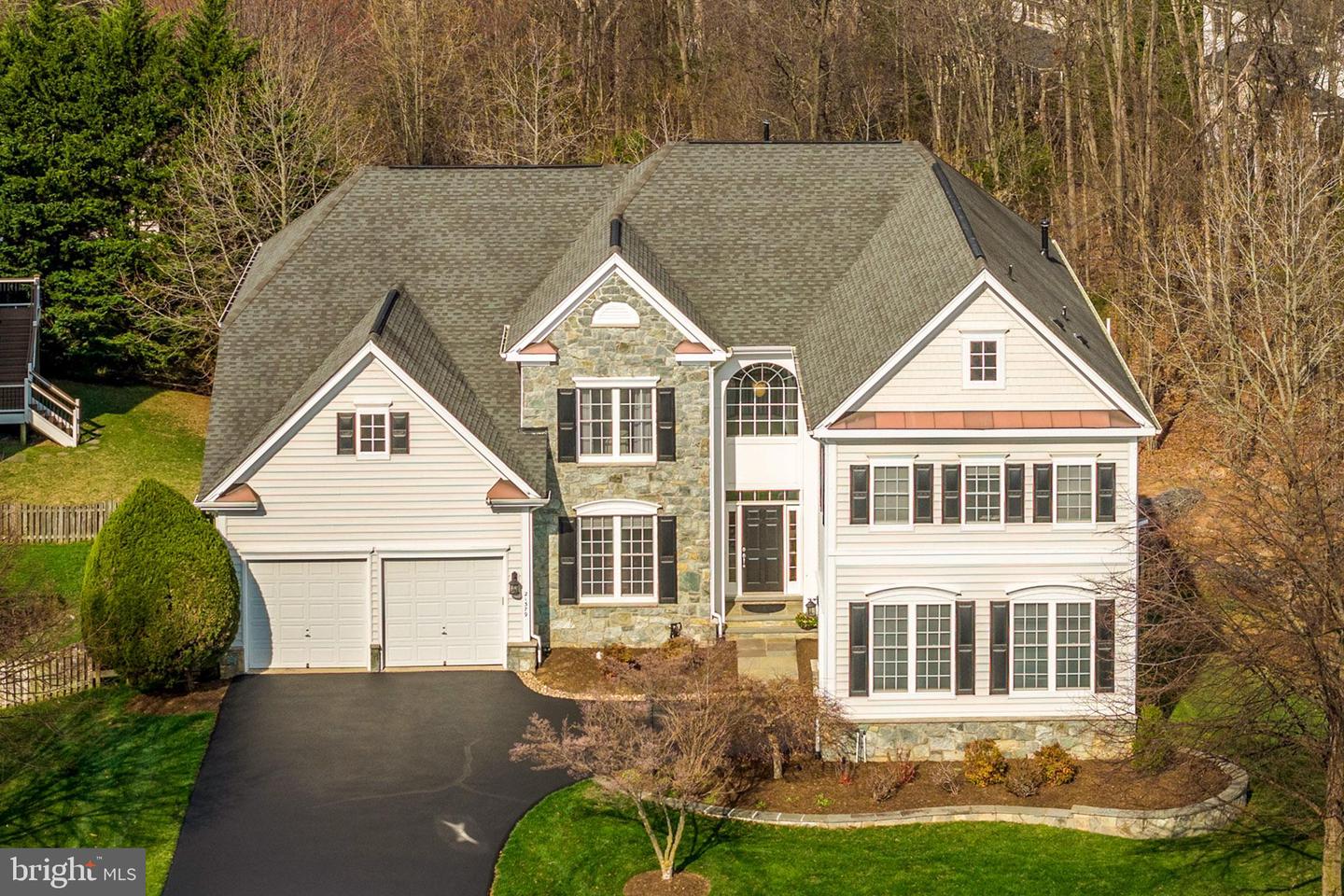 21379 Fairhunt Drive, Ashburn