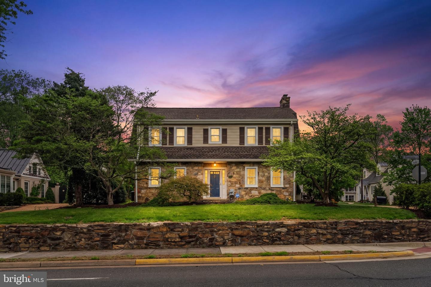 700 W Washington Street