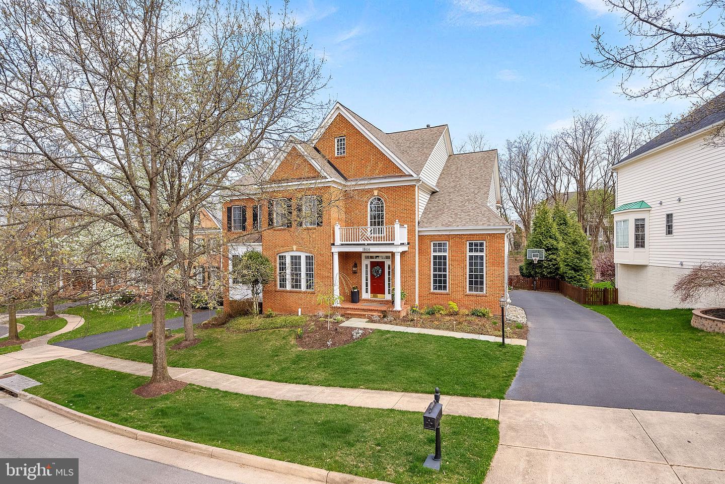 19130 Stream Crossing Court, Leesburg