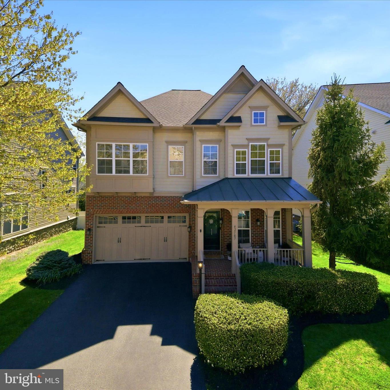 42787 Chatelain Circle, Brambleton