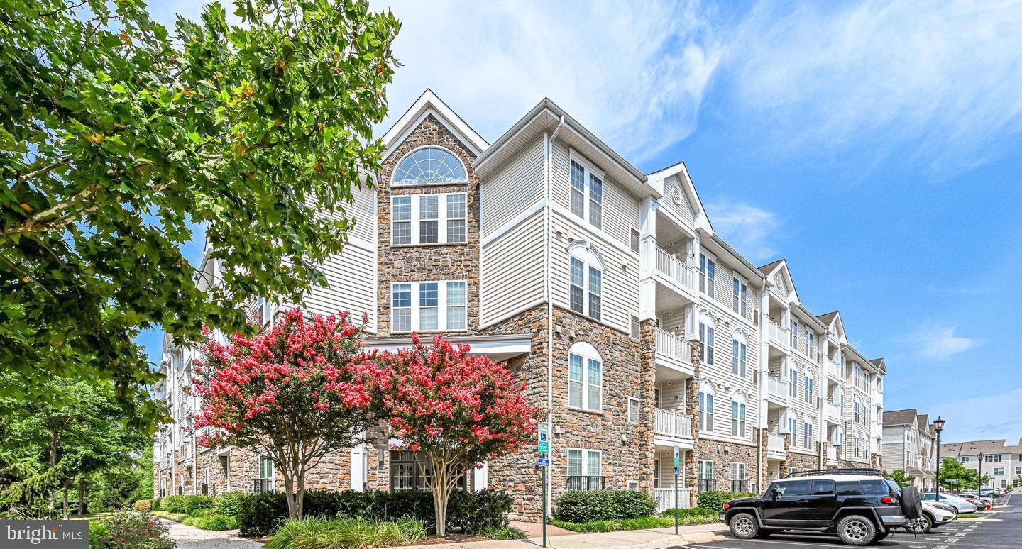 24701 Byrne Meadow Square #108