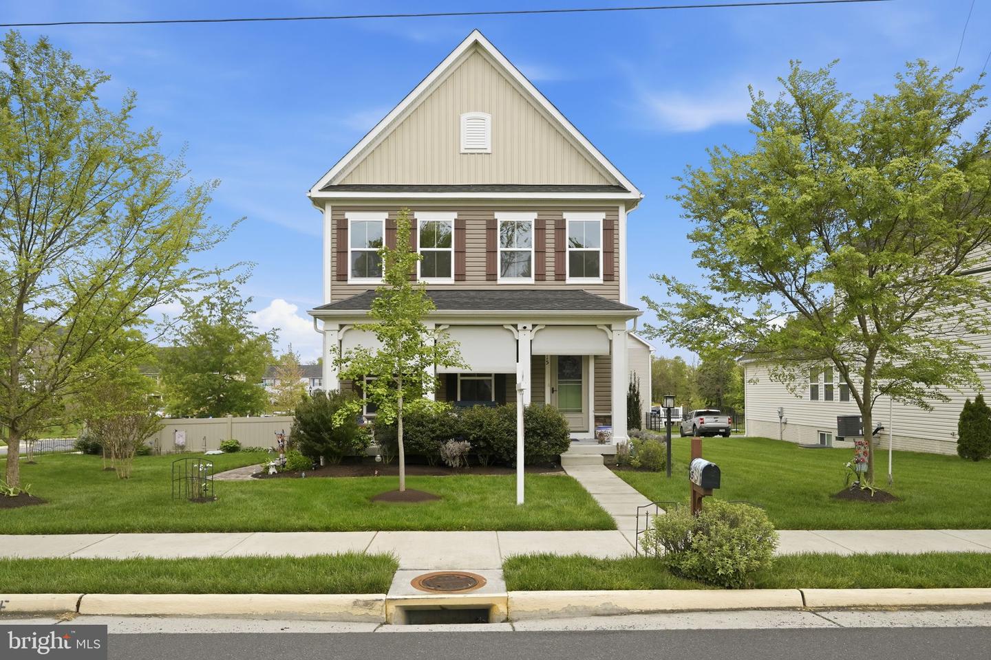 15 S Locust Street, Lovettsville