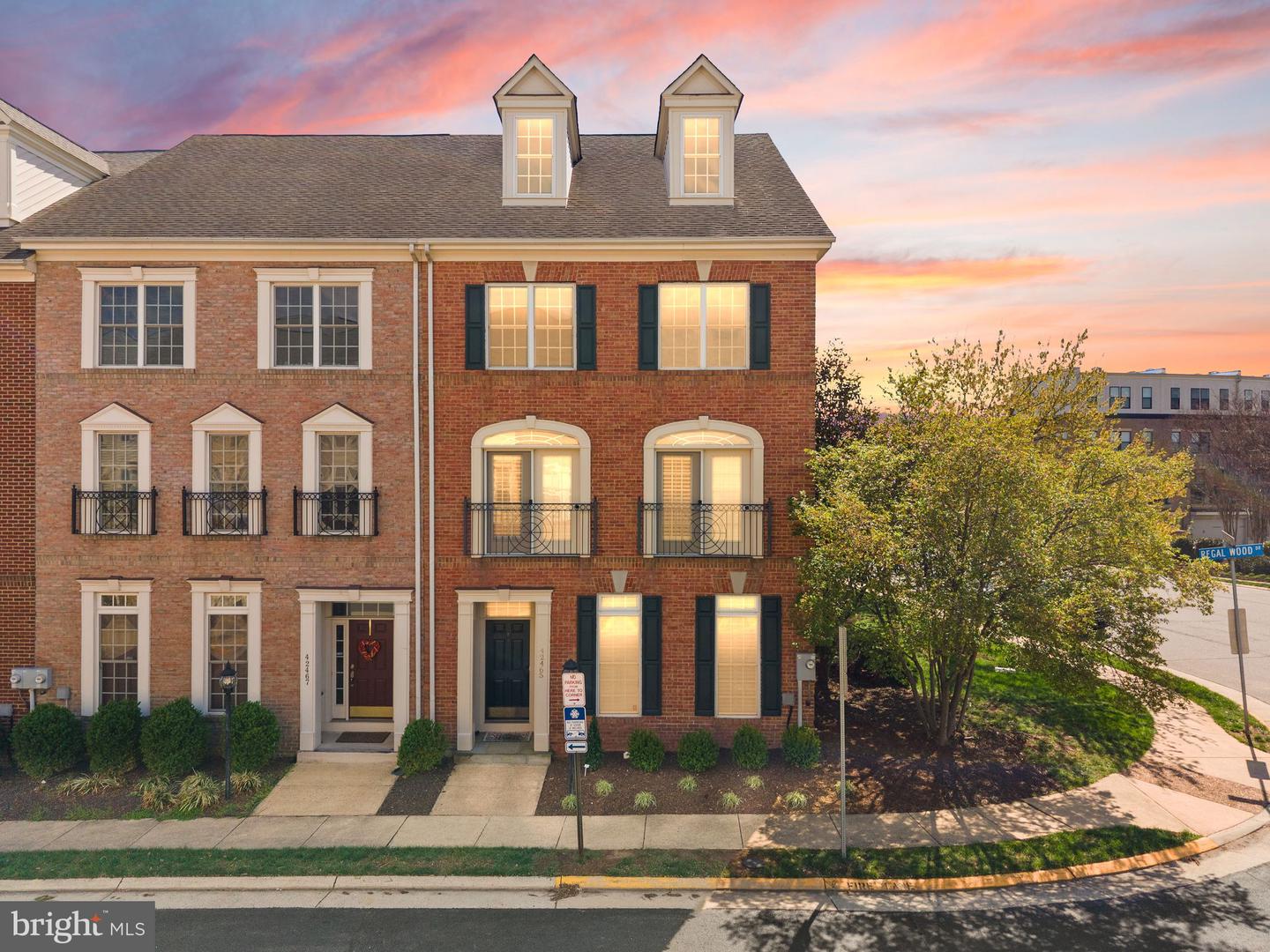 42465 Regal Wood Drive, Brambleton