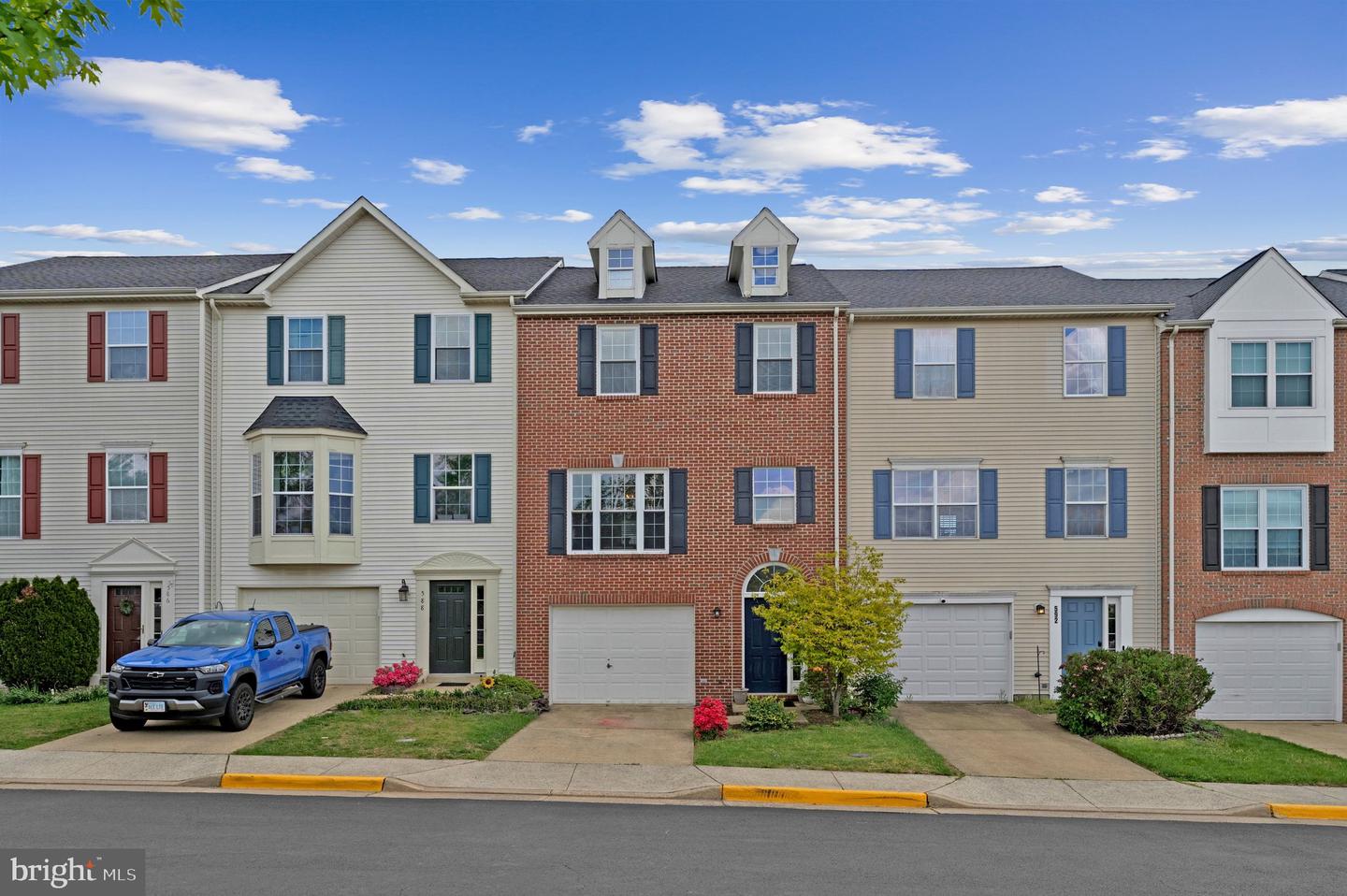 590 Tuliptree Square NE, Leesburg