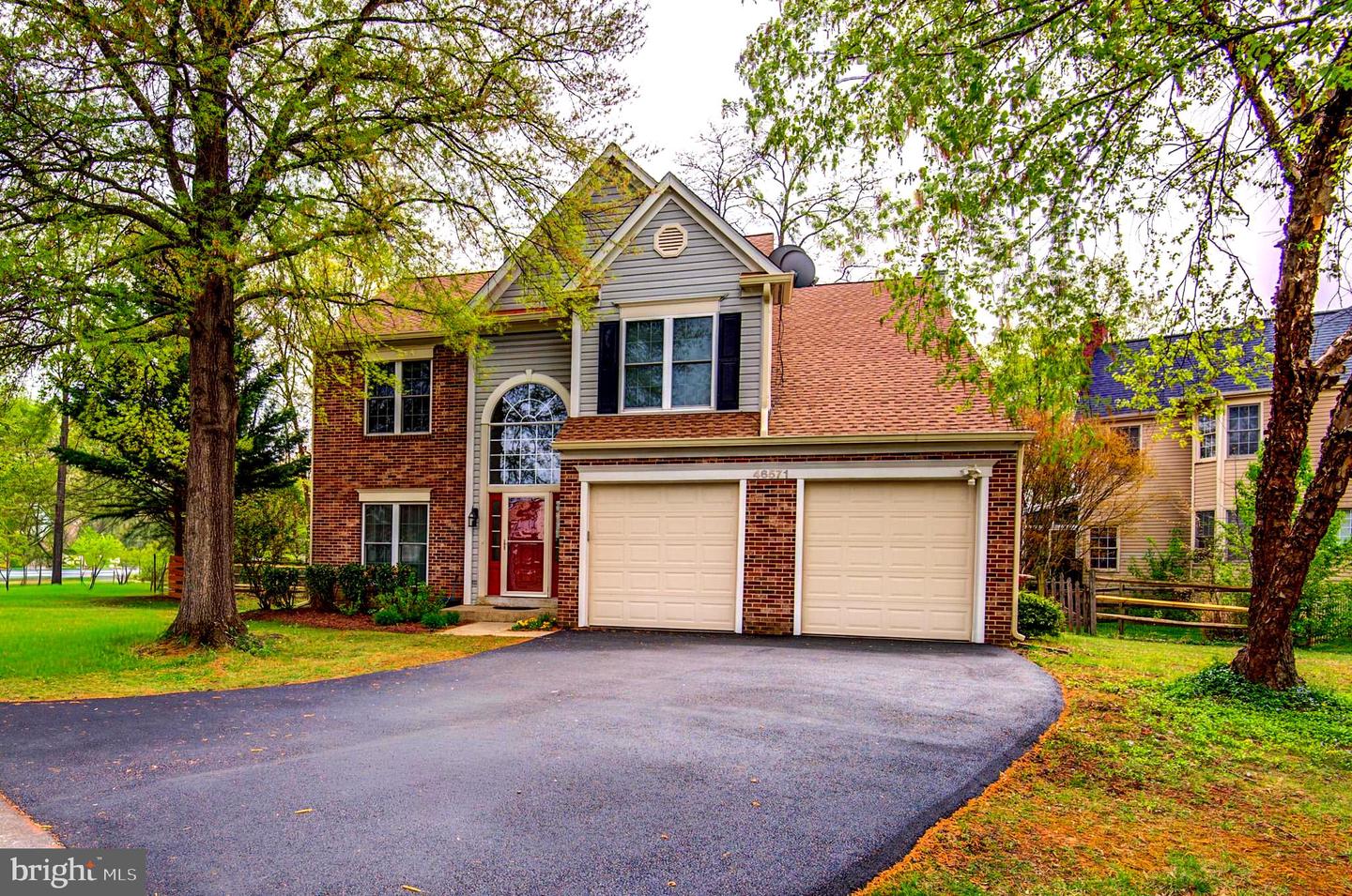 46571 Carlyle Court, Sterling