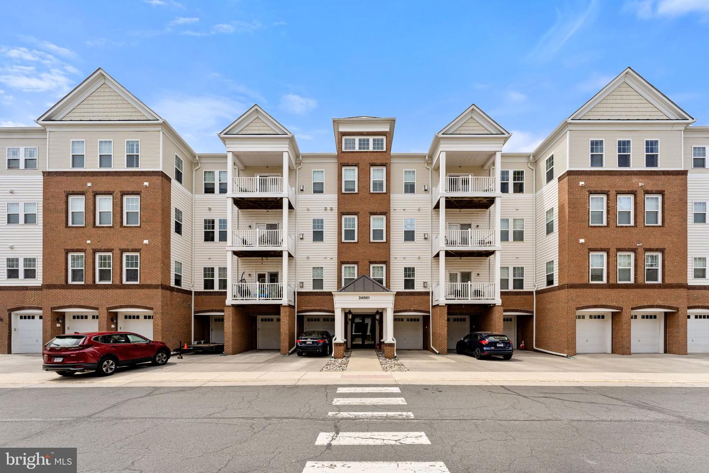 24661 Woolly Mammoth Terrace #403, Aldie