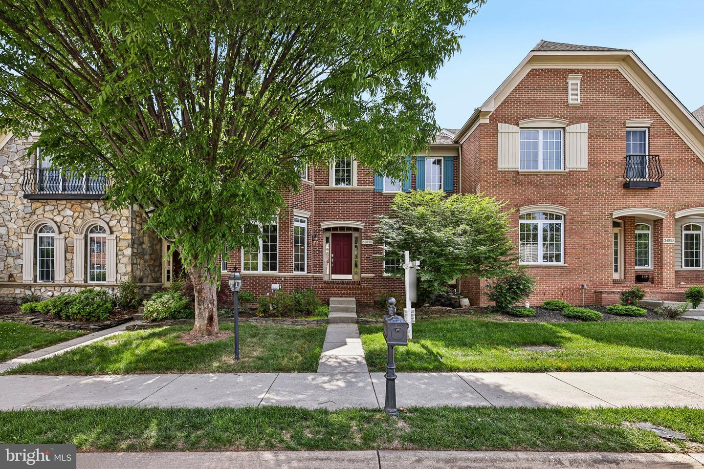 24896 Castleton Drive, Chantilly