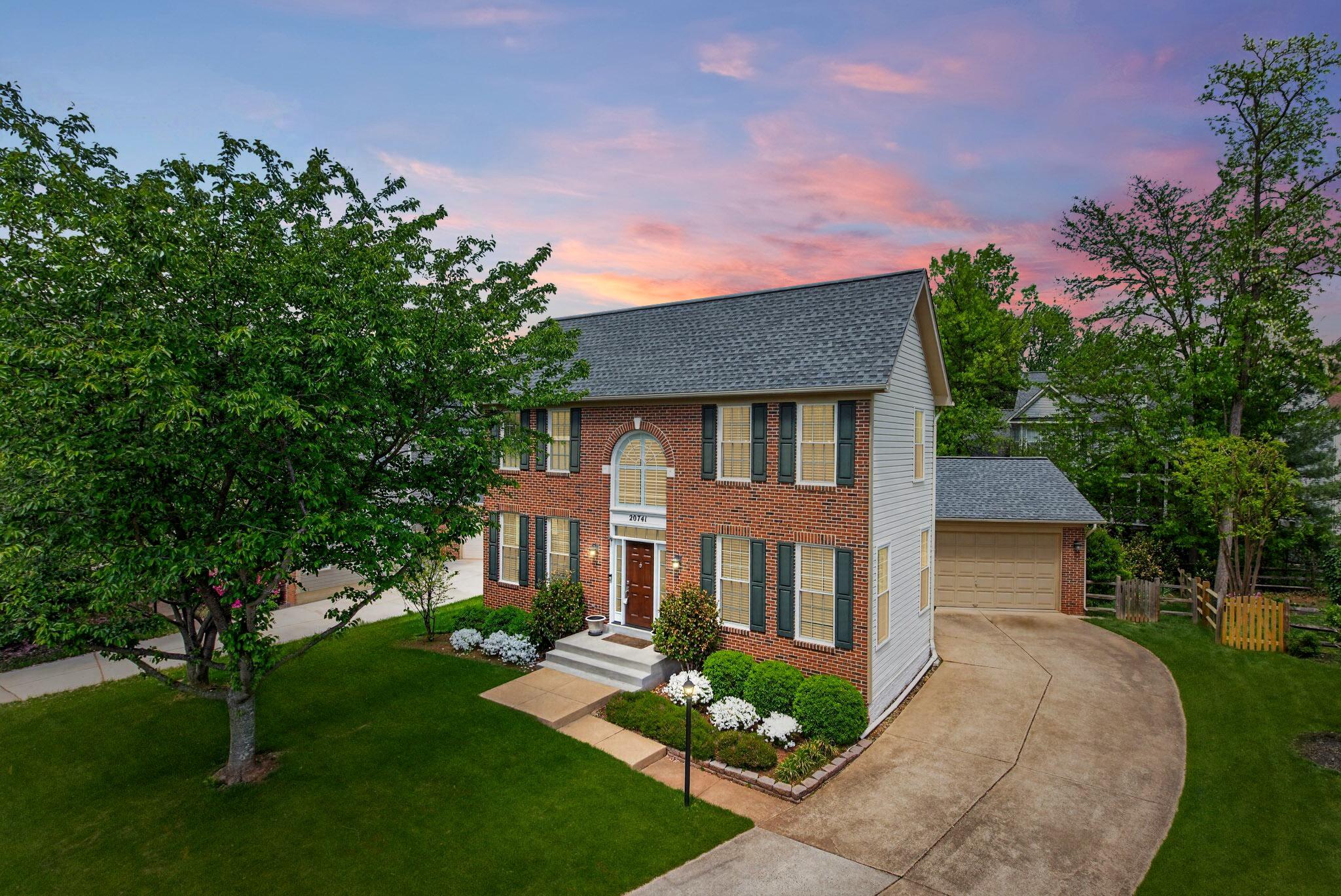 20741 Parkside Circle, Sterling