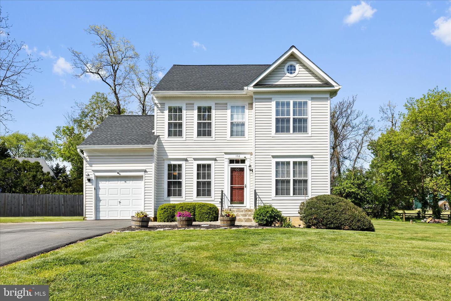 102 Delaware Avenue, Hamilton