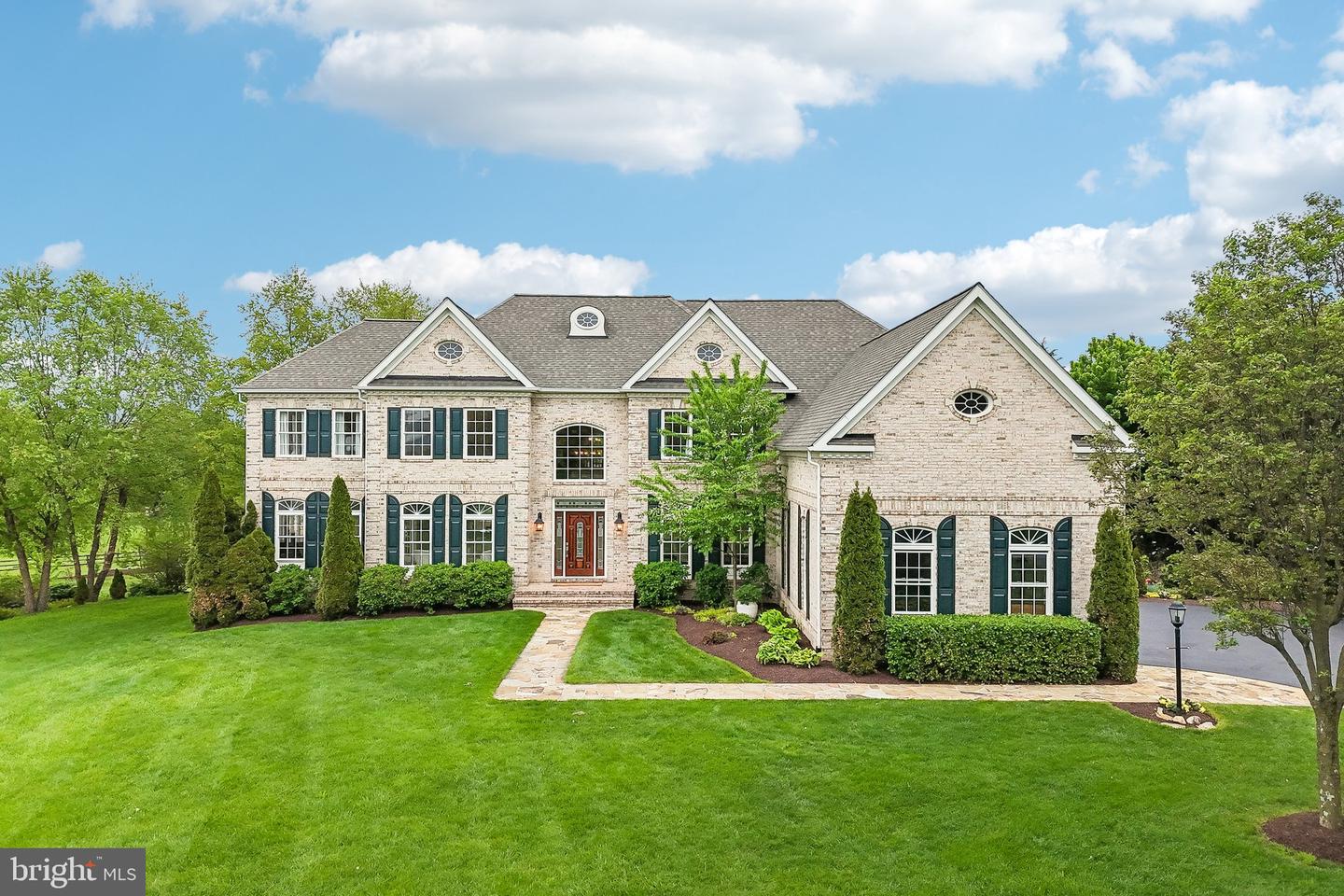 16720 Falconhurst Drive, Purcellville
