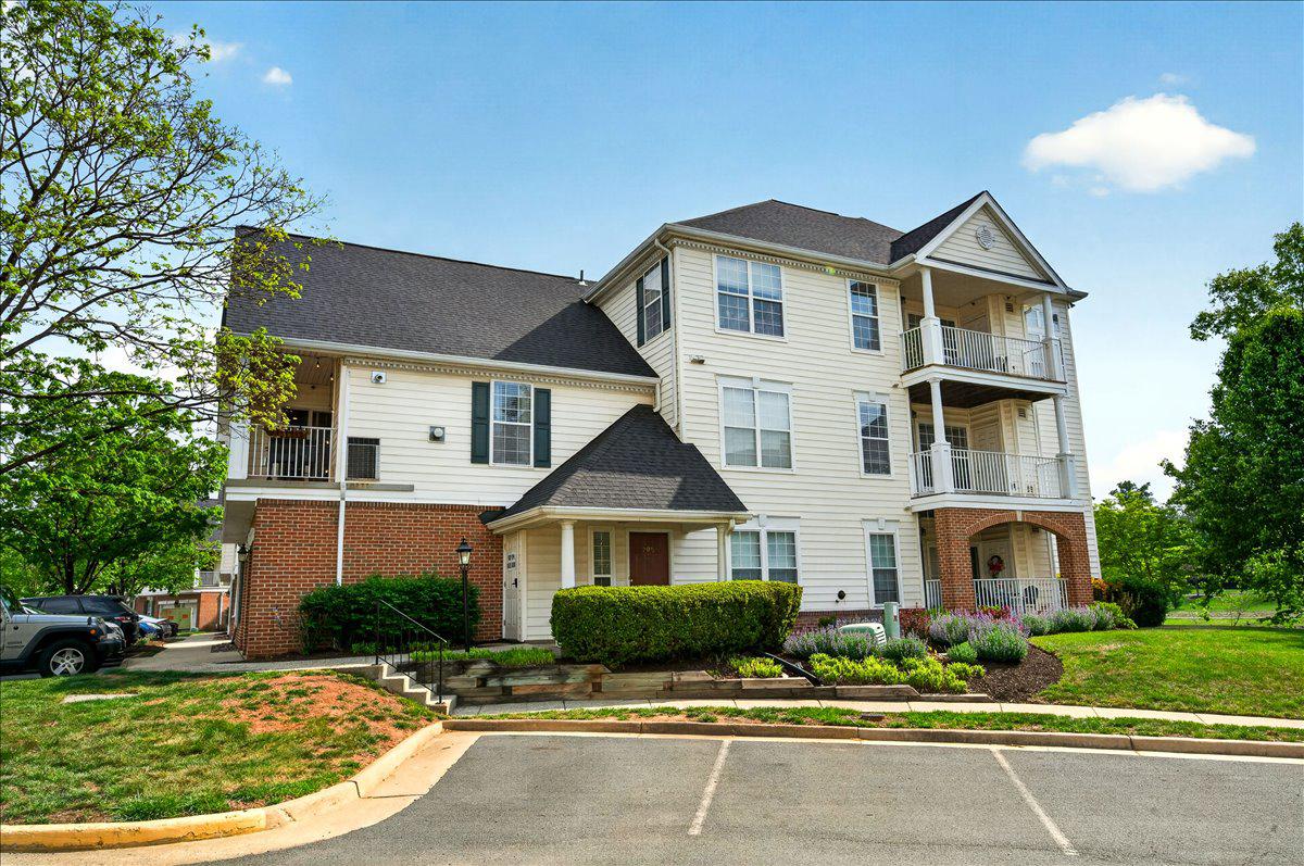 25280 Lake Shore Square #205