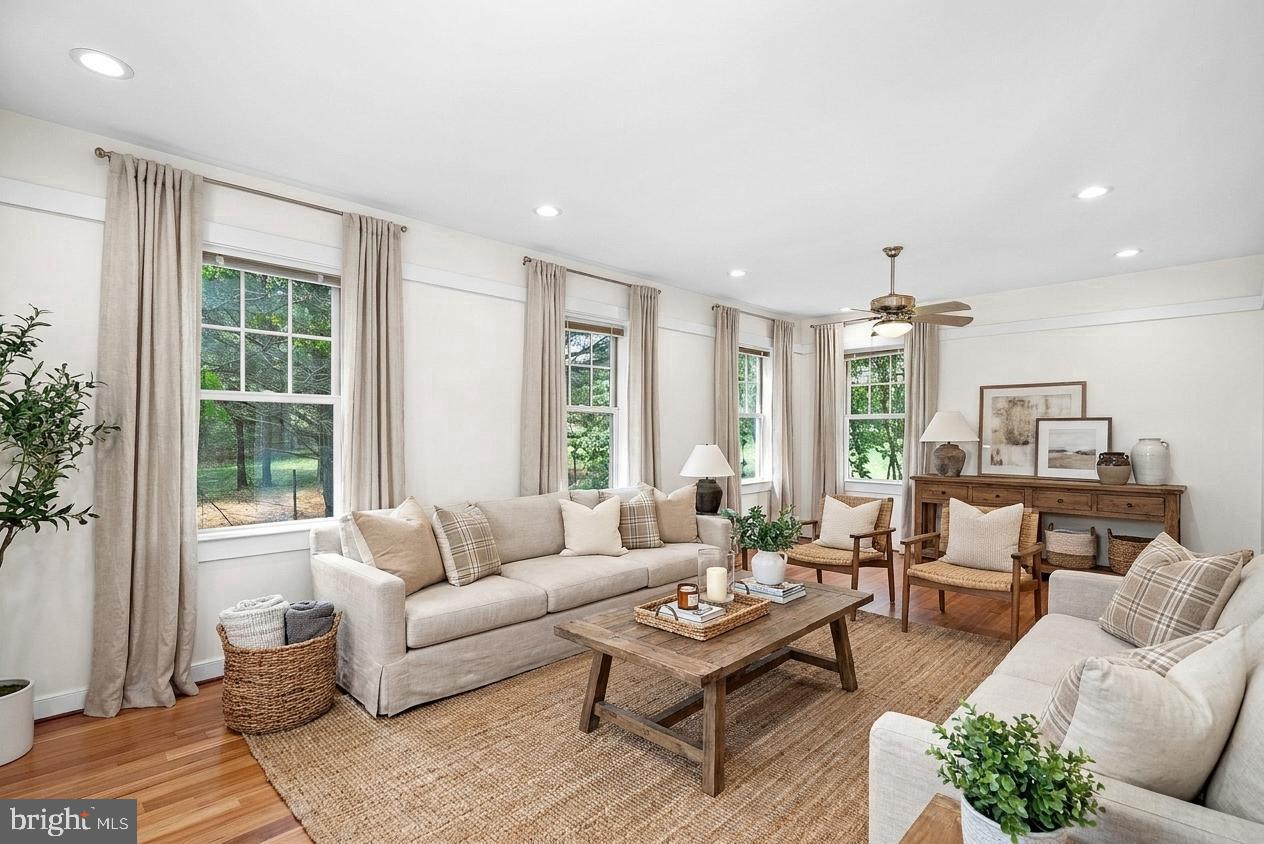 40988 Redwing Song Lane, Lovettsville