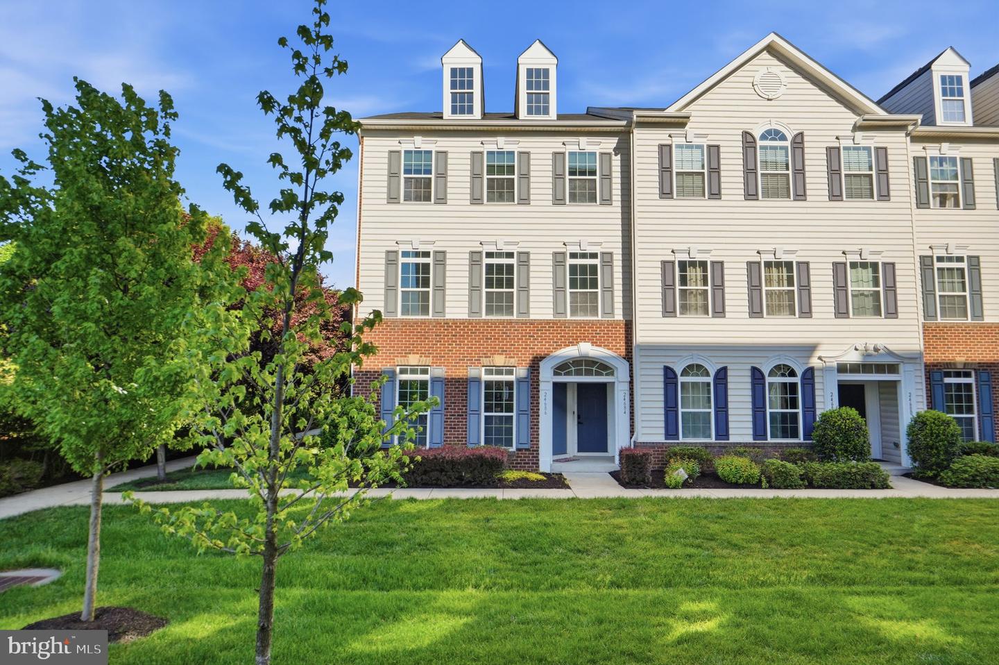 24686 Footed Ridge Terrace, Sterling