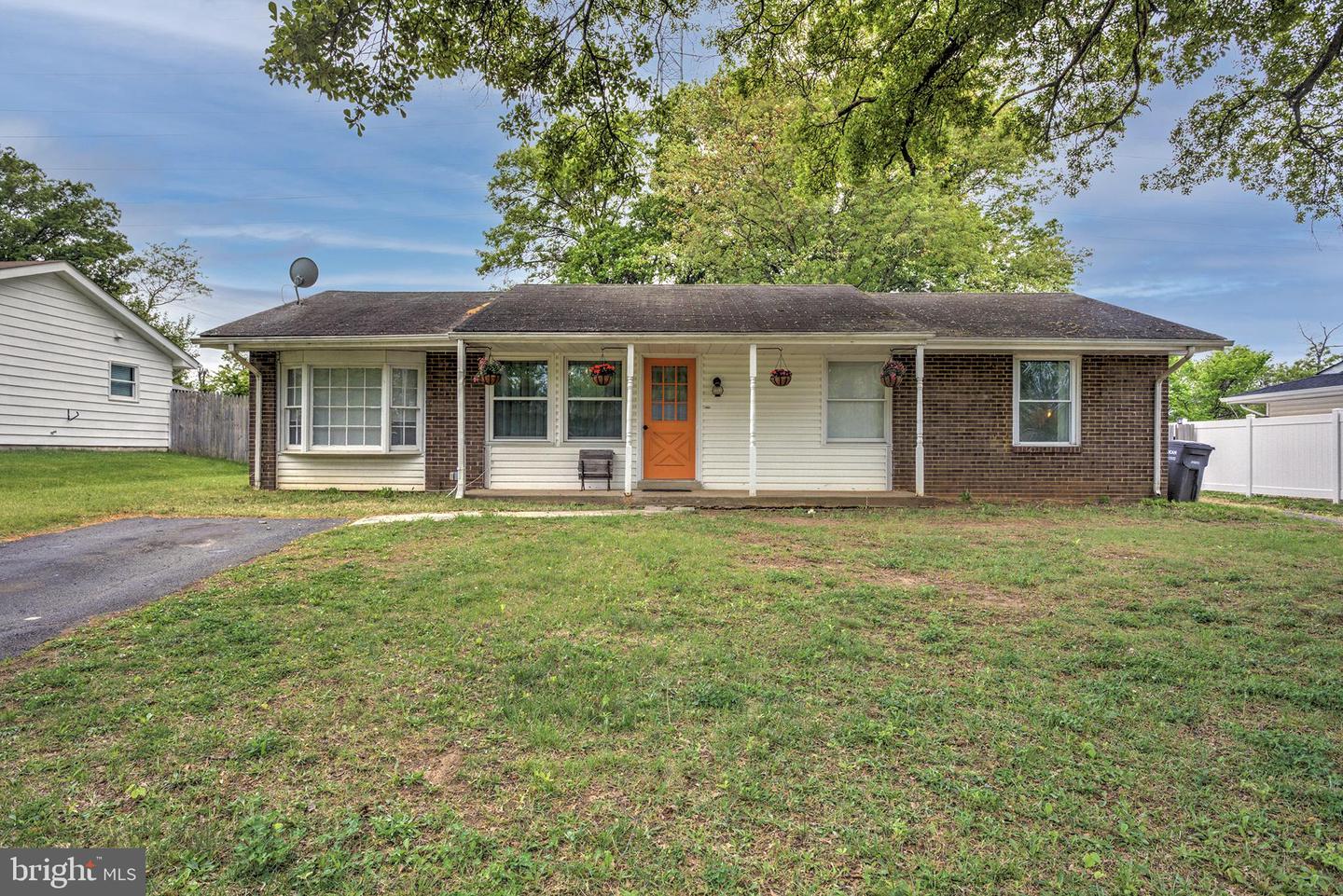 402 Williamsburg Road, Sterling