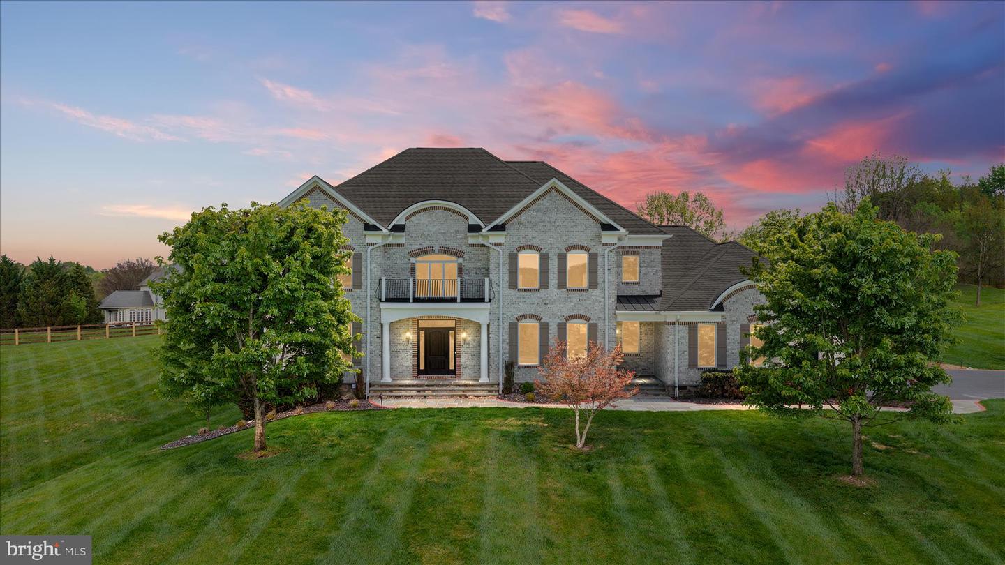 16064 Waterford Creek Circle, Hamilton