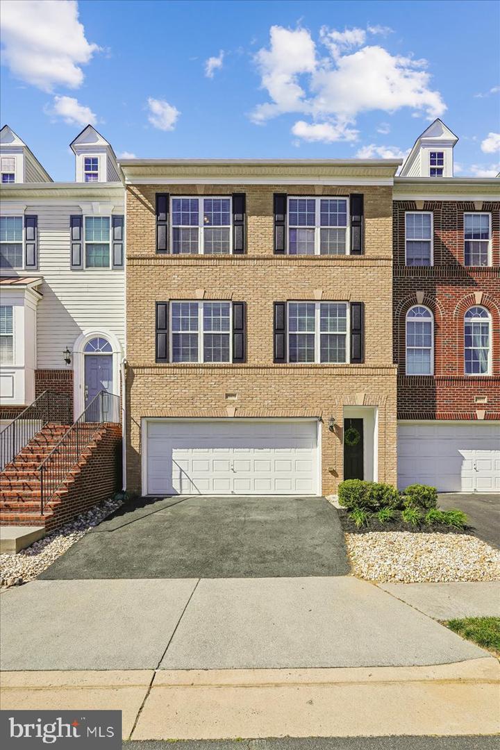 25073 Prairie Fire Square, Aldie