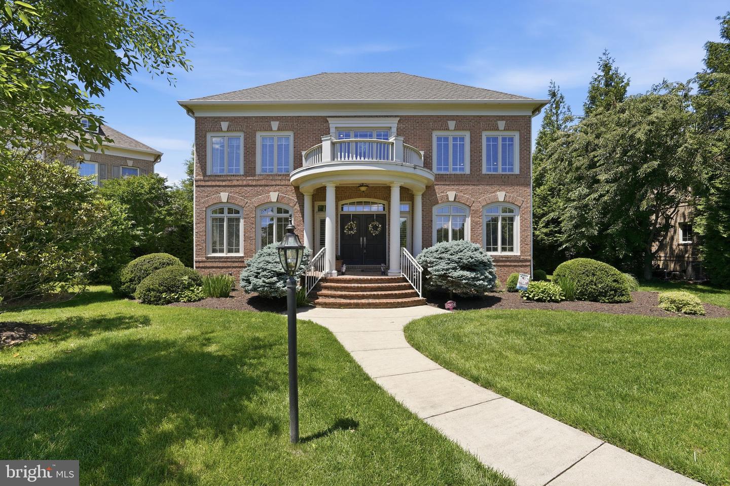 22974 Lois Lane, Brambleton