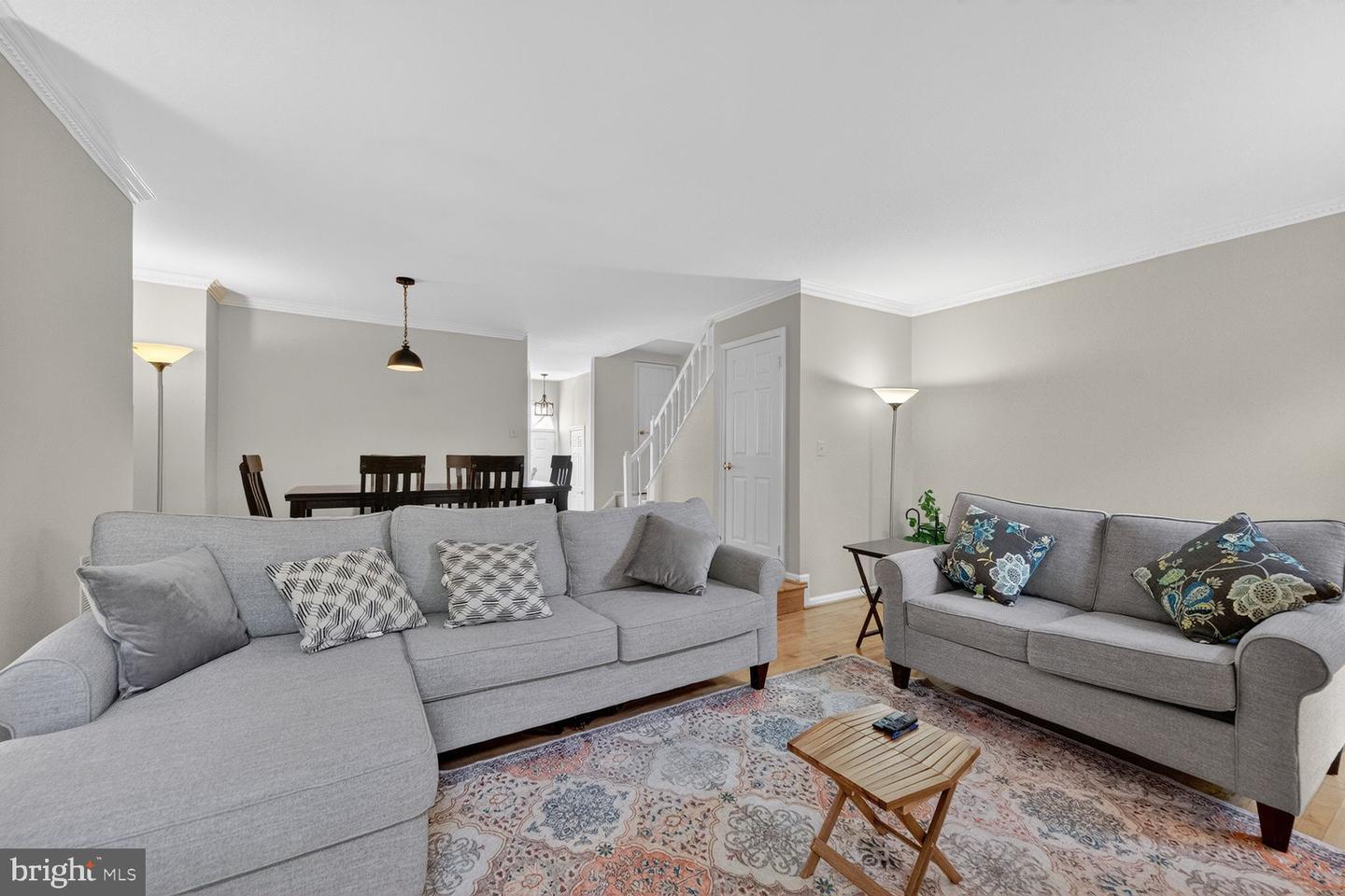 46922 Rabbitrun, Sterling